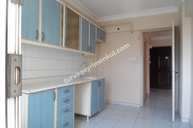 RESMİ KURUMLARA YAKIN 3+1 KİRALIK DAİRE 