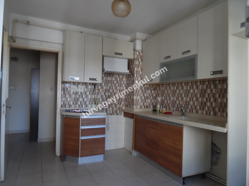 ÇORLU SANTRAL KAVŞAĞINA YAKIN 2+1 SATILIK DAİRE 