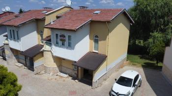 * AFYON ÜÇOK EMLAKTAN İHSANİYE GAZLIGÖLDE 3+1 135M² SATILIK TERMAL HAVUZLU VİLLA *