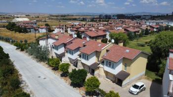 * AFYON ÜÇOK EMLAKTAN İHSANİYE GAZLIGÖLDE 3+1 135M² SATILIK TERMAL HAVUZLU VİLLA *