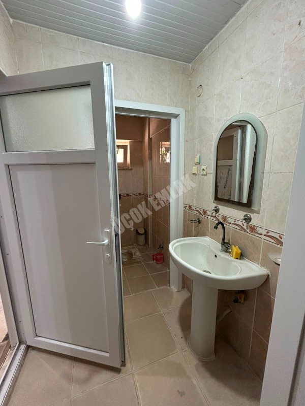 * AFYON ÜÇOK EMLAKTAN İHSANİYE GAZLIGÖLDE 3+1 135M² SATILIK TERMAL HAVUZLU VİLLA *