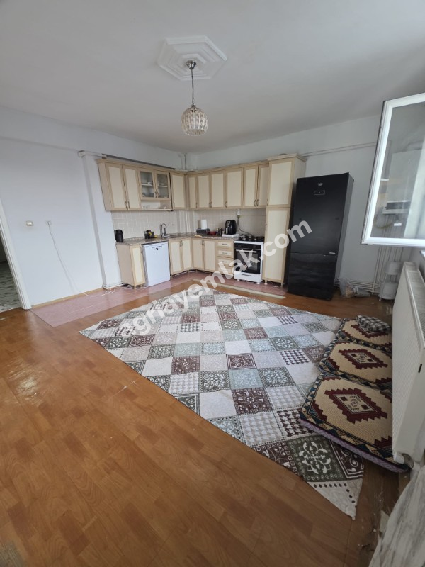 FIRAT MAHALLESİ ATALAY CADDESİ’NDE SATILIK 2+1 BÜYÜKLÜĞÜNDE 1+1 FIRSAT DAİRE