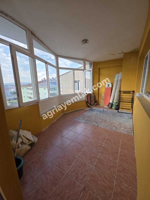 FIRAT MAHALLESİ ATALAY CADDESİ’NDE SATILIK 2+1 BÜYÜKLÜĞÜNDE 1+1 FIRSAT DAİRE