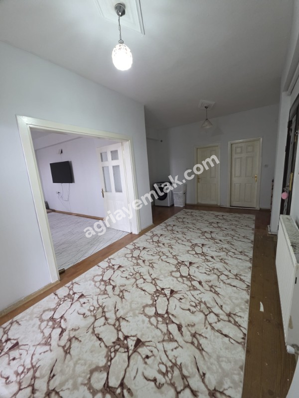 FIRAT MAHALLESİ ATALAY CADDESİ’NDE SATILIK 2+1 BÜYÜKLÜĞÜNDE 1+1 FIRSAT DAİRE