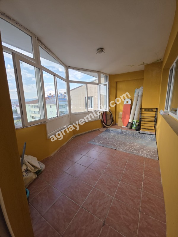 FIRAT MAHALLESİ ATALAY CADDESİ’NDE SATILIK 2+1 BÜYÜKLÜĞÜNDE 1+1 FIRSAT DAİRE