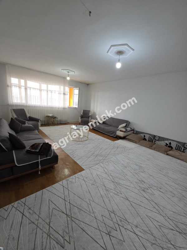 FIRAT MAHALLESİ ATALAY CADDESİ’NDE SATILIK 2+1 BÜYÜKLÜĞÜNDE 1+1 FIRSAT DAİRE