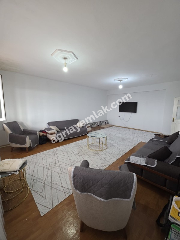 FIRAT MAHALLESİ ATALAY CADDESİ’NDE SATILIK 2+1 BÜYÜKLÜĞÜNDE 1+1 FIRSAT DAİRE