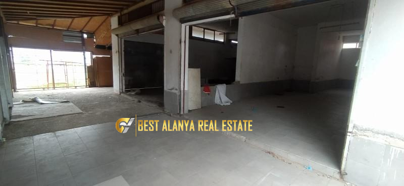 ALANYA ÇIPLAKLI KAVŞAĞINDA SATILIK 150 M² HAZIR KİRACILI MÜSTAKİL GİRİŞLİ TİCARİ DÜKKAN