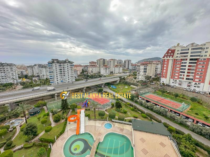 ALANYA MERKEZDE SATILIK DENİZE SIFIR LÜKS TADİLATLI 3+1 AYRI MUTFAK 165 M² DAİRE