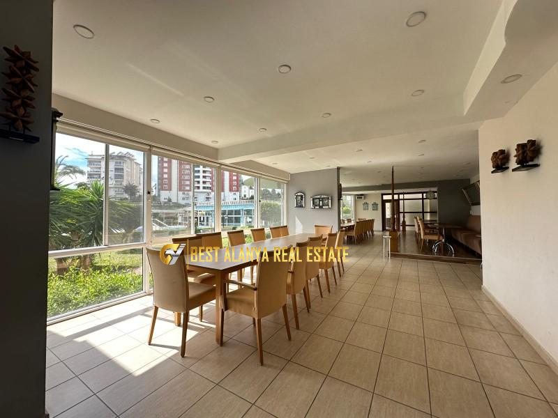 ALANYA MERKEZDE SATILIK DENİZE SIFIR LÜKS TADİLATLI 3+1 AYRI MUTFAK 165 M² DAİRE