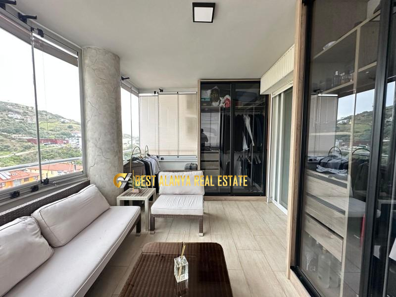 ALANYA MERKEZDE SATILIK DENİZE SIFIR LÜKS TADİLATLI 3+1 AYRI MUTFAK 165 M² DAİRE