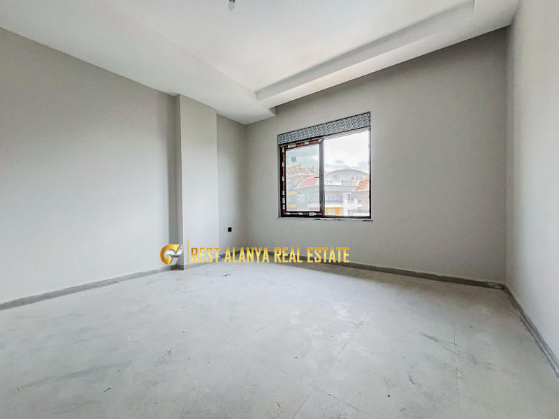 ALANYA ÇIPLAKLI MAHALLESİ'NDE SATILIK SIFIR GENİŞ 1+1 DAİRE
