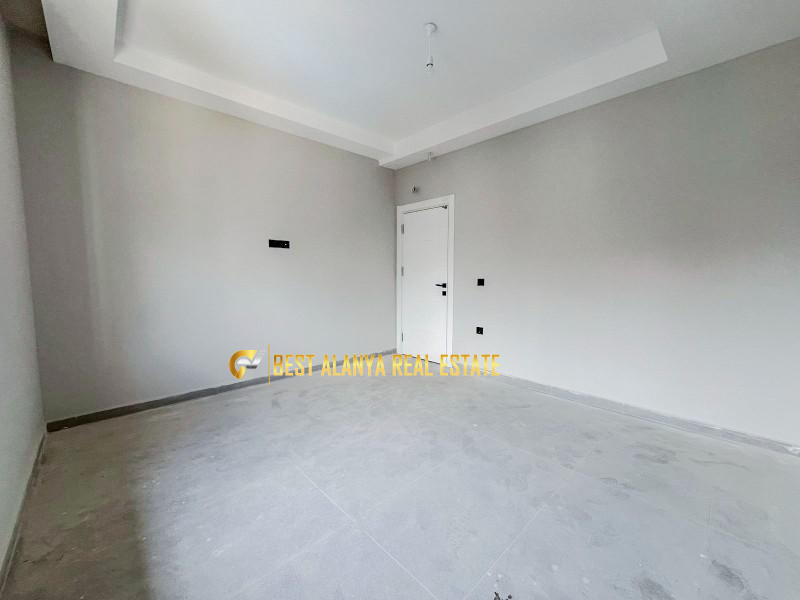 ALANYA ÇIPLAKLI MAHALLESİ'NDE SATILIK SIFIR GENİŞ 1+1 DAİRE
