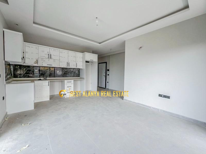 ALANYA ÇIPLAKLI MAHALLESİ'NDE SATILIK SIFIR GENİŞ 1+1 DAİRE