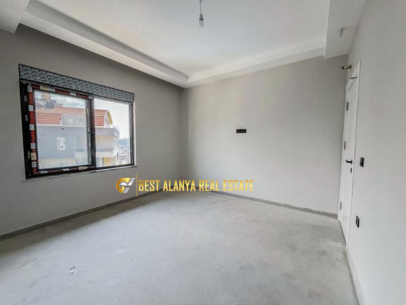 ALANYA ÇIPLAKLI MAHALLESİ'NDE SATILIK SIFIR GENİŞ 1+1 DAİRE