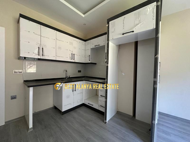 ALANYA ÇIPLAKLI'DA SATILIK FULL AKTİVİTELİ SİTE İÇERİSİNDE SIFIR 1+1 AMERİKAN MUTFAK DAİRE
