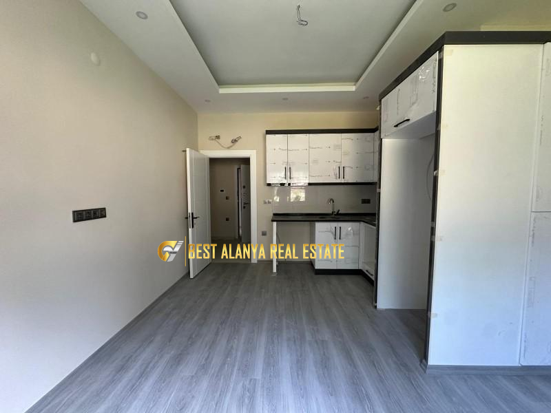 ALANYA ÇIPLAKLI'DA SATILIK FULL AKTİVİTELİ SİTE İÇERİSİNDE SIFIR 1+1 AMERİKAN MUTFAK DAİRE