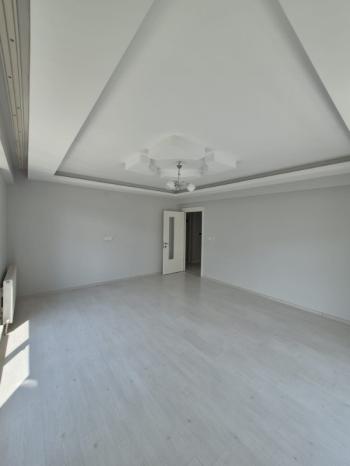 AFYON ÜÇOK EMLAKTAN MAREŞAL F ÇAKMAK MAH KİRALIK LÜX 3+1 GENİŞ BAKIMLI DAİRE