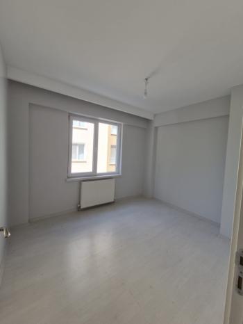 AFYON ÜÇOK EMLAKTAN MAREŞAL F ÇAKMAK MAH KİRALIK LÜX 3+1 GENİŞ BAKIMLI DAİRE
