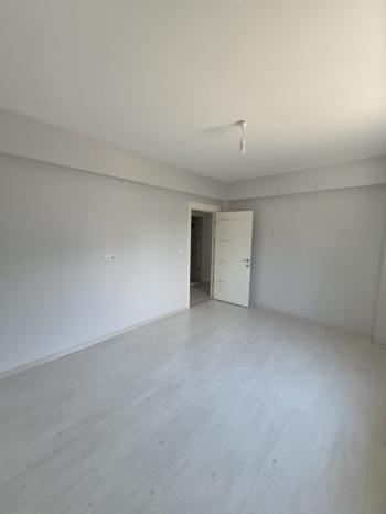 AFYON ÜÇOK EMLAKTAN MAREŞAL F ÇAKMAK MAH KİRALIK LÜX 3+1 GENİŞ BAKIMLI DAİRE