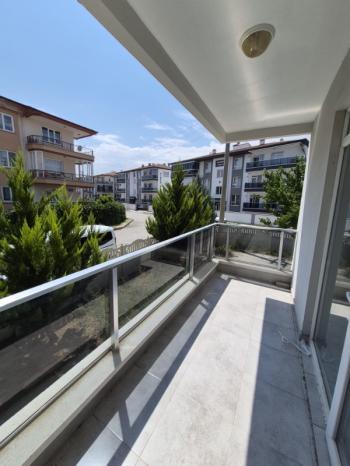 AFYON ÜÇOK EMLAKTAN MAREŞAL F ÇAKMAK MAH KİRALIK LÜX 3+1 GENİŞ BAKIMLI DAİRE