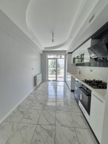 AFYON ÜÇOK EMLAKTAN MAREŞAL F ÇAKMAK MAH KİRALIK LÜX 3+1 GENİŞ BAKIMLI DAİRE
