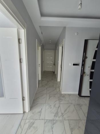 AFYON ÜÇOK EMLAKTAN MAREŞAL F ÇAKMAK MAH KİRALIK LÜX 3+1 GENİŞ BAKIMLI DAİRE