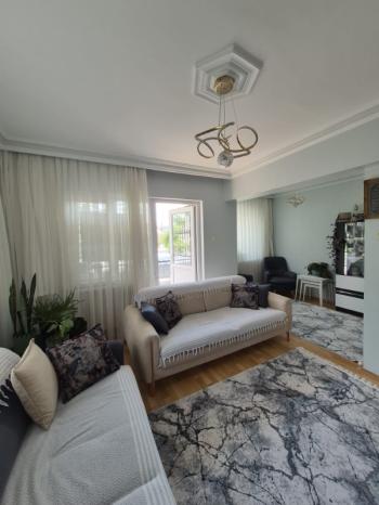 AFYON ÜÇOK EMLAKTAN MAREŞAL FEVZİ ÇAKMAK MAH 2+1 95M² TEMİZ BAKIMLI SATILIK DAİRE 