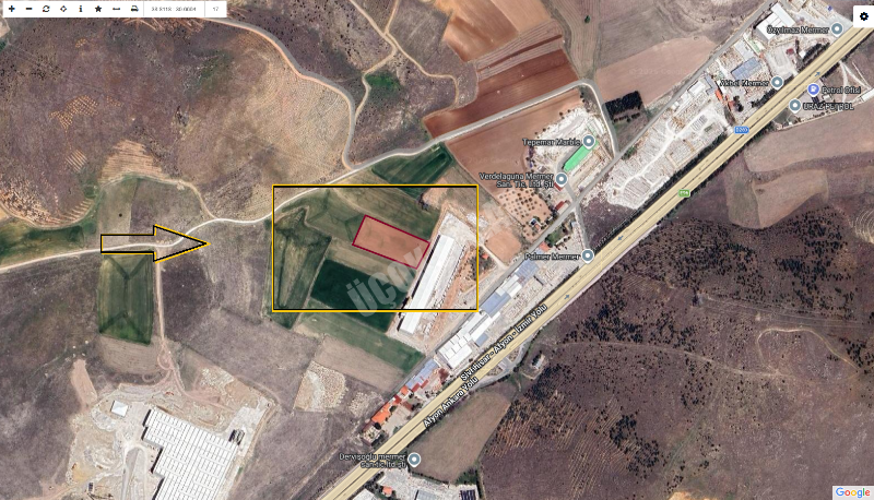 AFYON ÜÇOK EMLAKTAN SUSUZ - SAKARYA MEVKİNDE 5.967M² SATILIK TARLA 