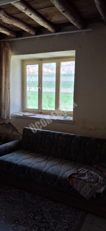 AFYON ÜÇOK EMLAKTAN İHSANİYE KAYIHAN TÜRBE MEVKİNDE 715M² KELEPİR  EV