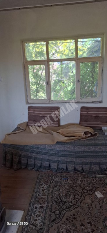 AFYON ÜÇOK EMLAKTAN İHSANİYE KAYIHAN TÜRBE MEVKİNDE 715M² KELEPİR  EV