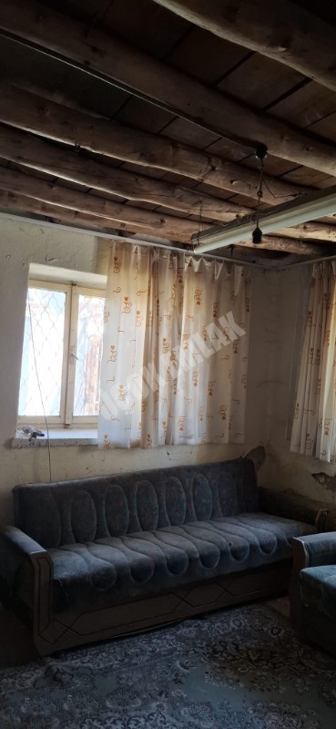 AFYON ÜÇOK EMLAKTAN İHSANİYE KAYIHAN TÜRBE MEVKİNDE 715M² KELEPİR  EV
