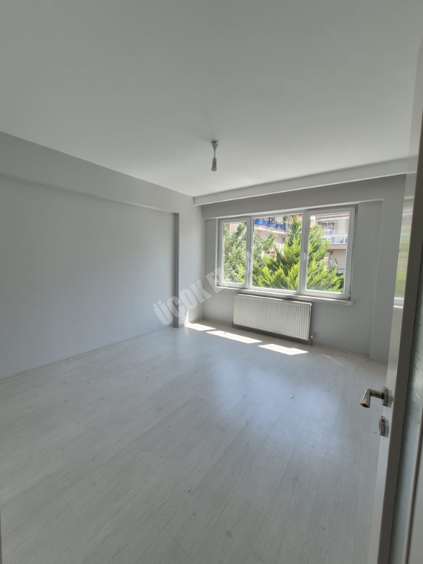 AFYON ÜÇOK EMLAKTAN MAREŞAL F ÇAKMAK MAH KİRALIK LÜX 3+1 GENİŞ BAKIMLI DAİRE