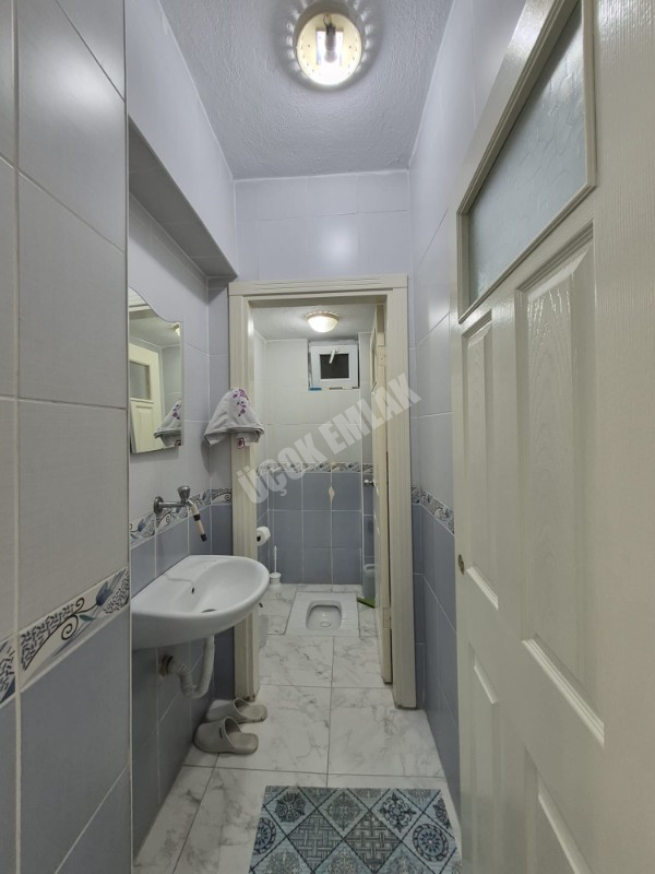 AFYON ÜÇOK EMLAKTAN MAREŞAL FEVZİ ÇAKMAK MAH 2+1 95M² TEMİZ BAKIMLI SATILIK DAİRE 
