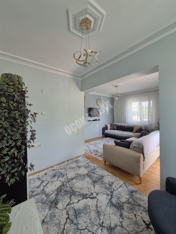 AFYON ÜÇOK EMLAKTAN MAREŞAL FEVZİ ÇAKMAK MAH 2+1 95M² TEMİZ BAKIMLI SATILIK DAİRE 