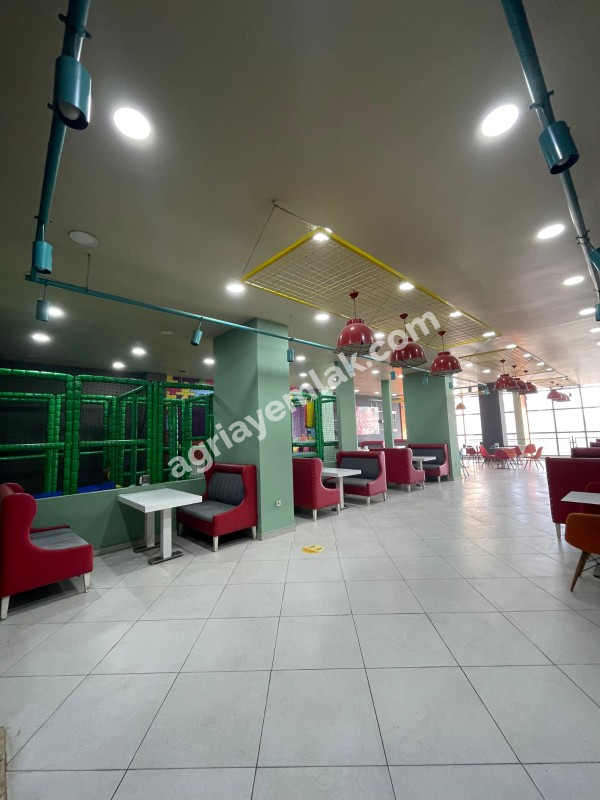 Devlet Hastane Yolu Üzeri Satılık 1500 m² Ticari Mülk