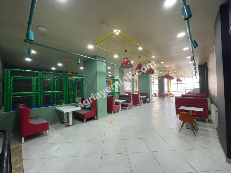 Devlet Hastane Yolu Üzeri Satılık 1500 m² Ticari Mülk