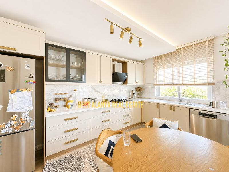 CİKCİLLİ EMİN DERE APARTMANI SATILIK DENİZ VE KALE MANZARALI 3+1 AYRI MUTFAK DAİRE ALANYA ANTALYA TÜRKİYE