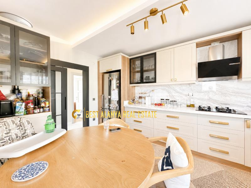 CİKCİLLİ EMİN DERE APARTMANI SATILIK DENİZ VE KALE MANZARALI 3+1 AYRI MUTFAK DAİRE ALANYA ANTALYA TÜRKİYE