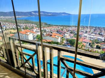 Akbük Sultan Homes’ta Deniz Manzaralı Havuzlu Eşyalı 2+1 Çatı Dubleksi