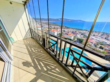 Akbük Sultan Homes’ta Deniz Manzaralı Havuzlu Eşyalı 2+1 Çatı Dubleksi