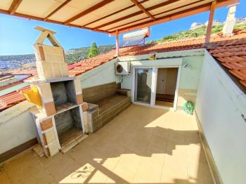 Akbük Sultan Homes’ta Deniz Manzaralı Havuzlu Eşyalı 2+1 Çatı Dubleksi
