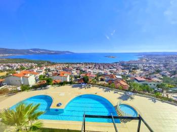 Akbük Sultan Homes’ta Deniz Manzaralı Havuzlu Eşyalı 2+1 Çatı Dubleksi