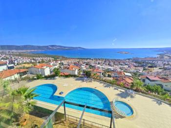 Akbük Sultan Homes’ta Deniz Manzaralı Havuzlu Eşyalı 2+1 Çatı Dubleksi