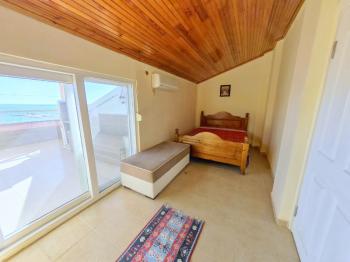 Akbük Sultan Homes’ta Deniz Manzaralı Havuzlu Eşyalı 2+1 Çatı Dubleksi