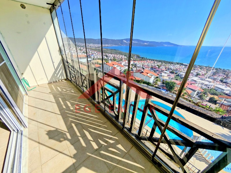 Akbük Sultan Homes’ta Deniz Manzaralı Havuzlu Eşyalı 2+1 Çatı Dubleksi