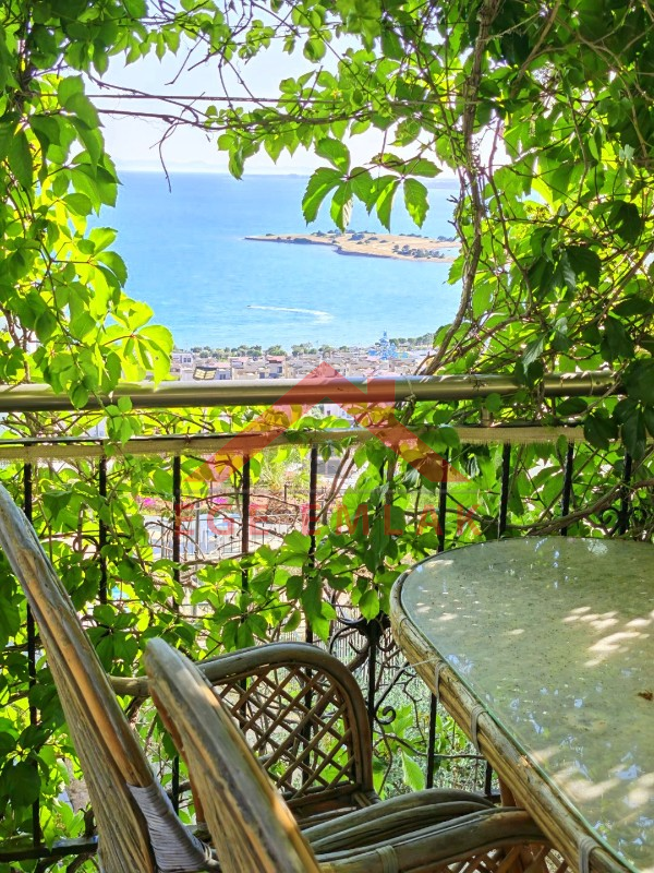 Akbük Sultan Homes’ta Deniz Manzaralı Havuzlu Eşyalı 2+1 Çatı Dubleksi