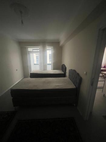 ÜNİVERSİTE BÖLGESİNDE KİRALIK EŞYALI 1+1 DAİRE