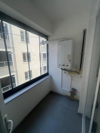 ÜNİVERSİTE BÖLGESİNDE KİRALIK EŞYALI 1+1 DAİRE