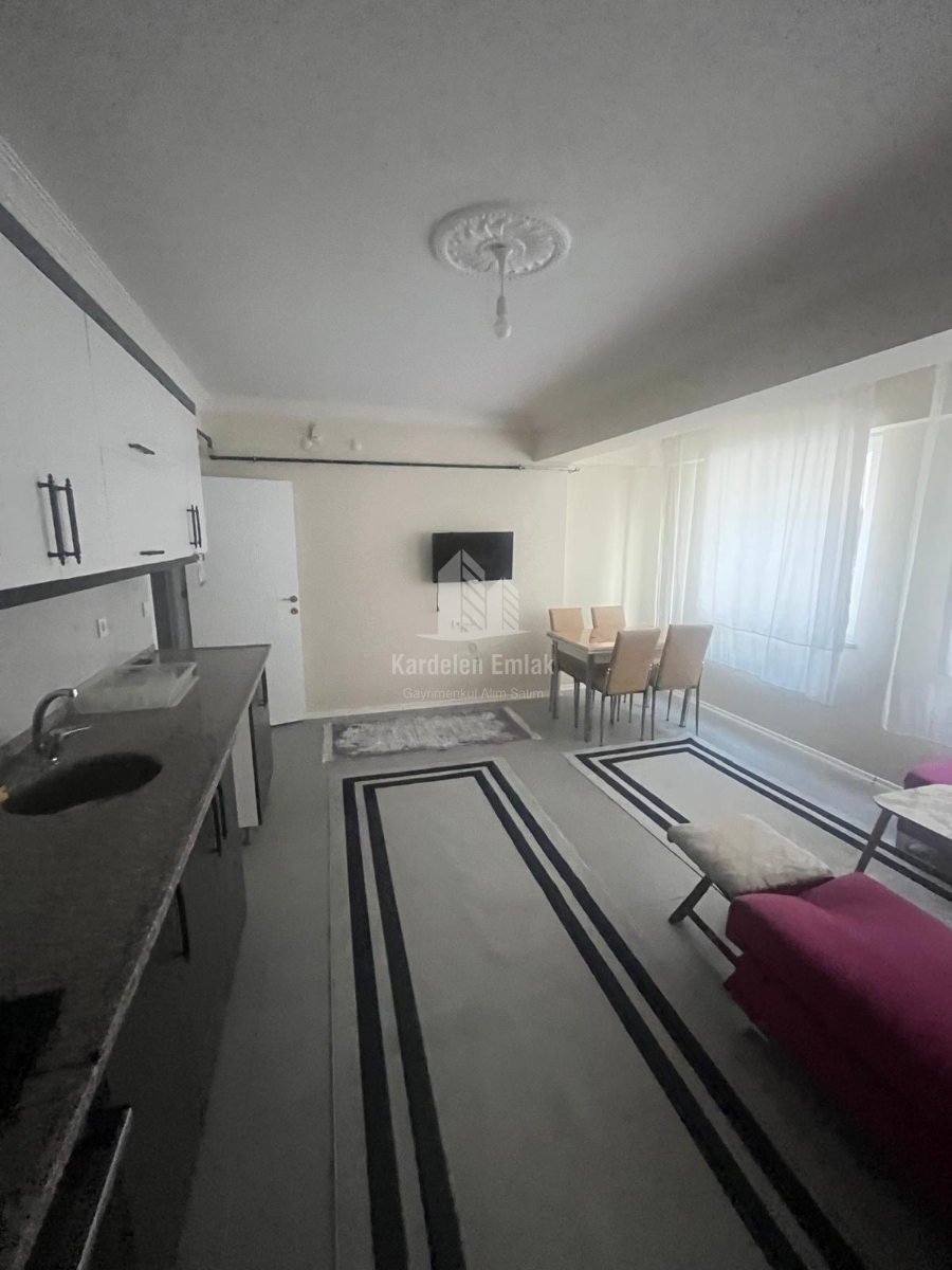 ÜNİVERSİTE BÖLGESİNDE KİRALIK EŞYALI 1+1 DAİRE